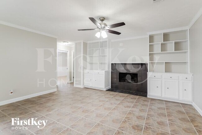 Building Photo - 3887 Mandarin Woods Dr S