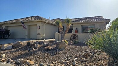 Building Photo - 37796 S Golf Course Dr