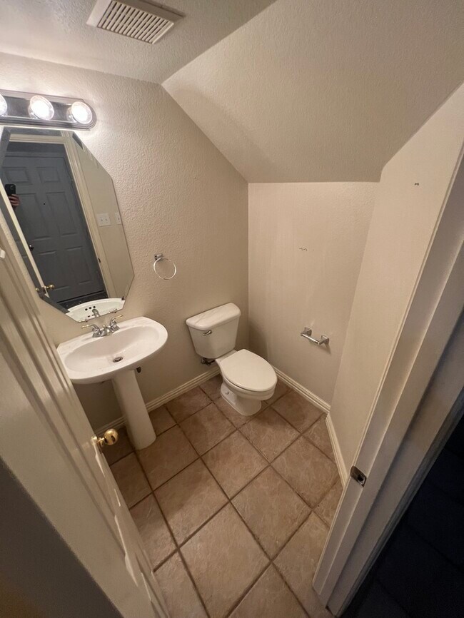 Building Photo - Rare Opportunity- 3-Bedroom Home in Gated ...
