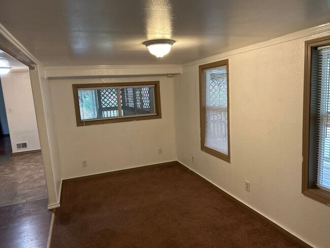 Building Photo - 416 Duterrow Rd SE