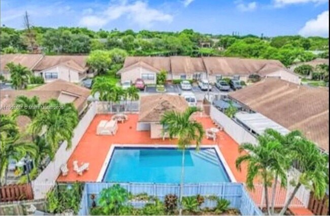 Building Photo - 7680 SW 156th Ct