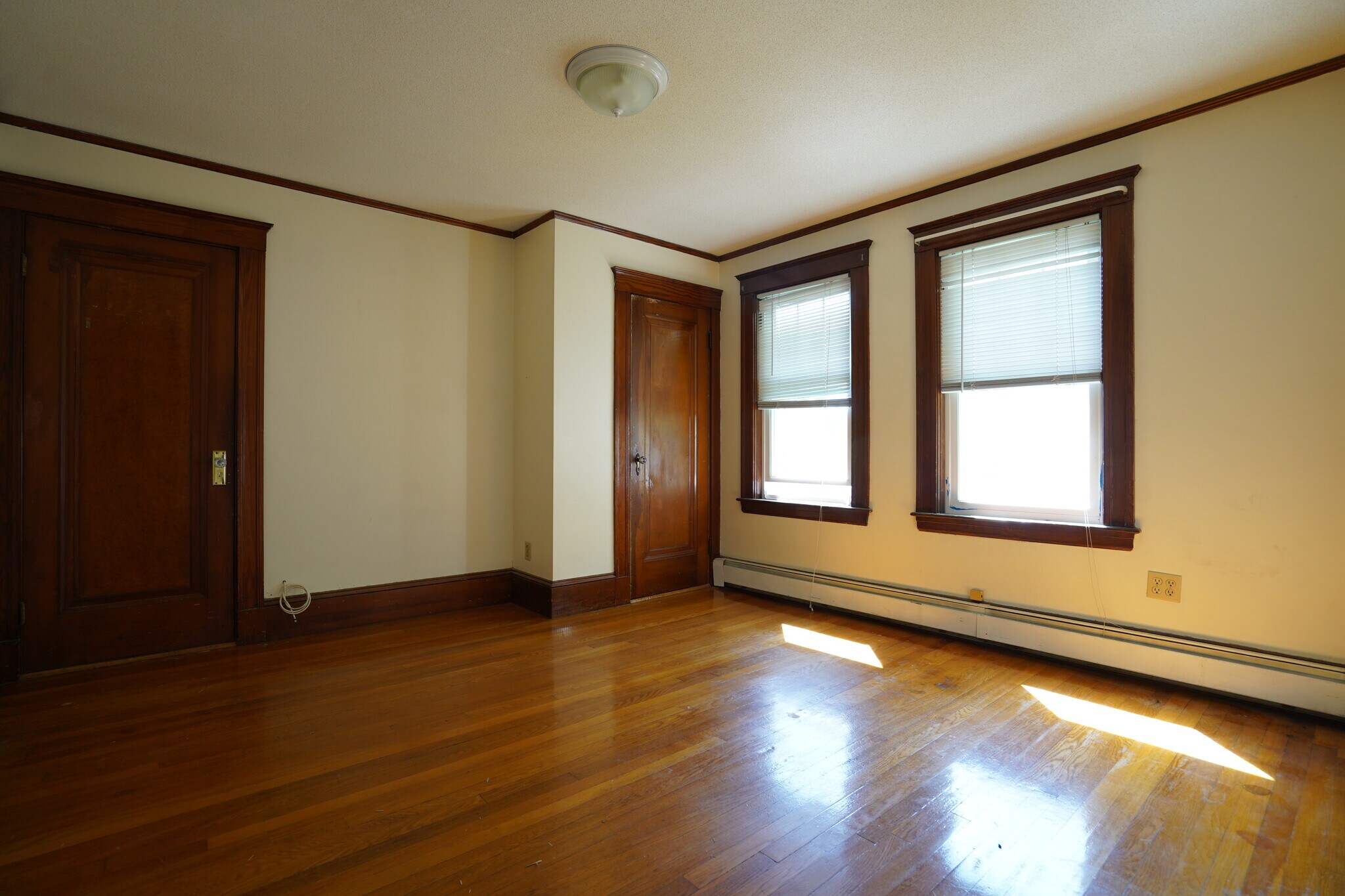Building Photo - 467 Washington St