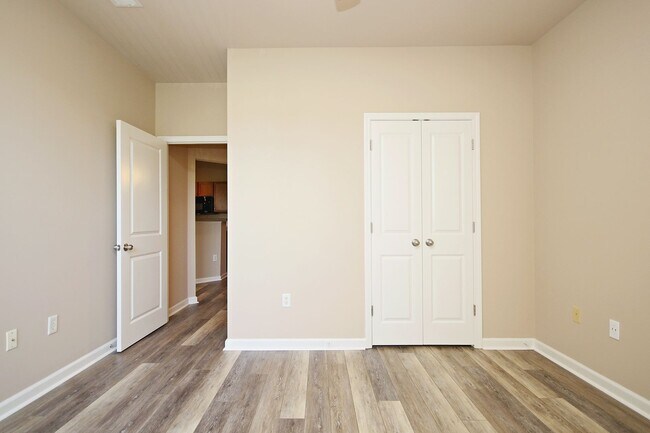 Building Photo - Dog-Friendly Walker Square Condo Near UVA ...