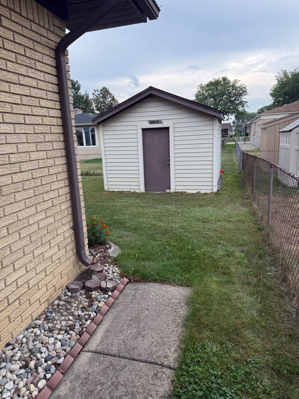 Building Photo - 3051 Donna Dr