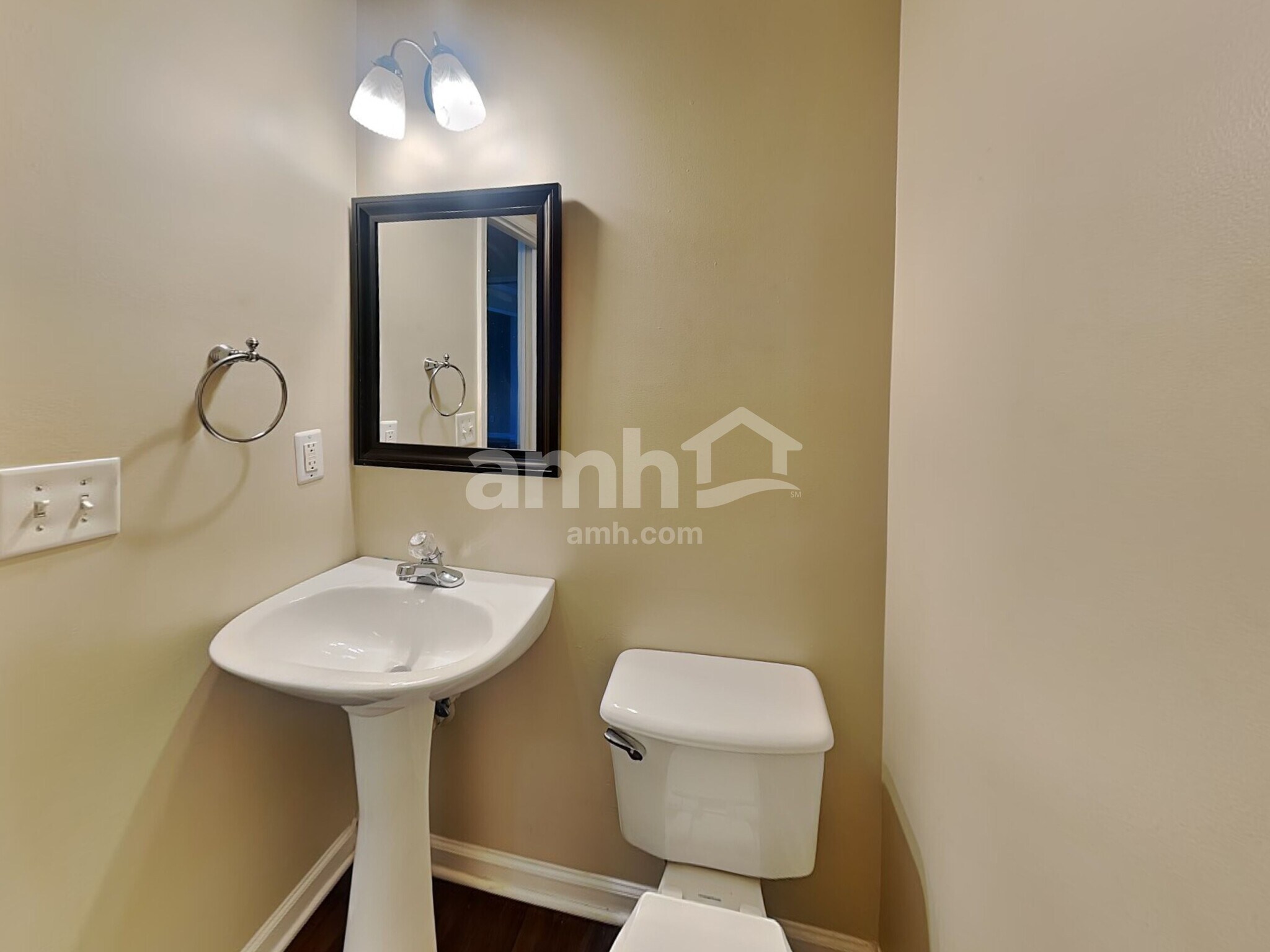 Building Photo - 2551 Fieldview Way