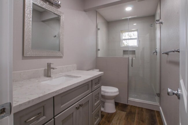 Building Photo - 4131 Lufborough Dr