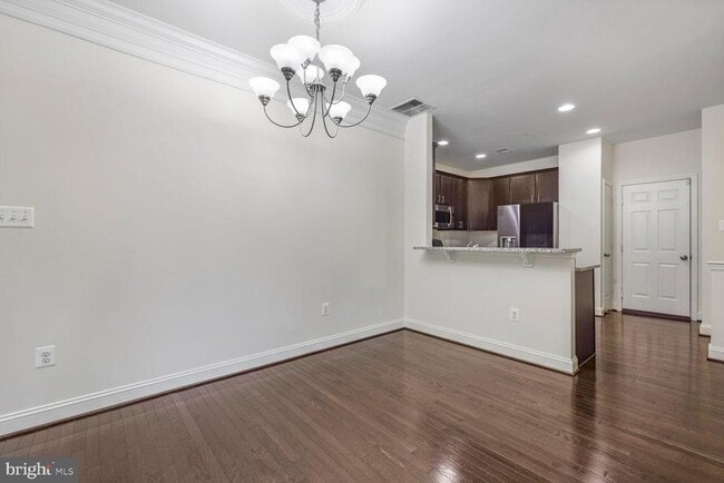 Building Photo - 306 Park Ave