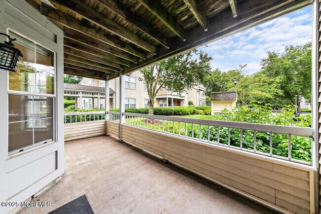Building Photo - 309 Trinity Ct