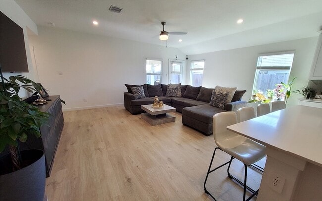 Building Photo - 31731 Hallington Hl Ln