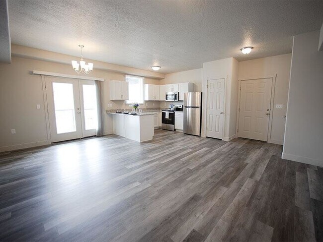 Building Photo - Mountain Valley Meadows