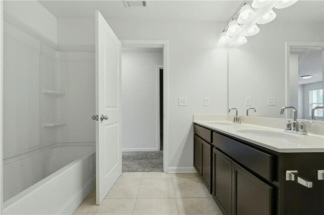 Building Photo - 1900 Azure Grove Ct