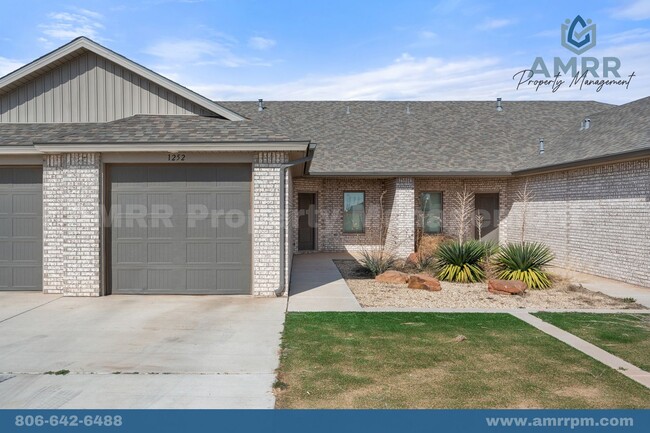 Building Photo - 2 Bedroom In Frenship ISD!
