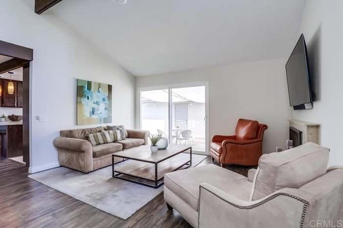 Building Photo - 670 Kumquat Way