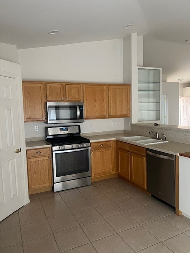 Building Photo - 3 Bedroom + 3 CG in Superstition Hills neighborhood