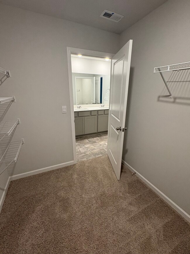 Building Photo - 4316 Oswin Dr