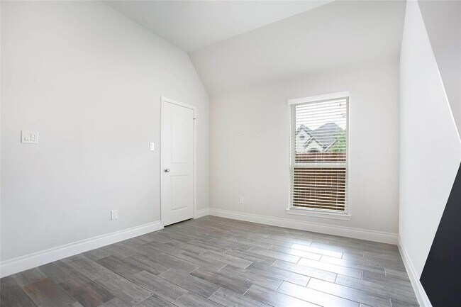 Building Photo - 28203 Checker Bend Ln