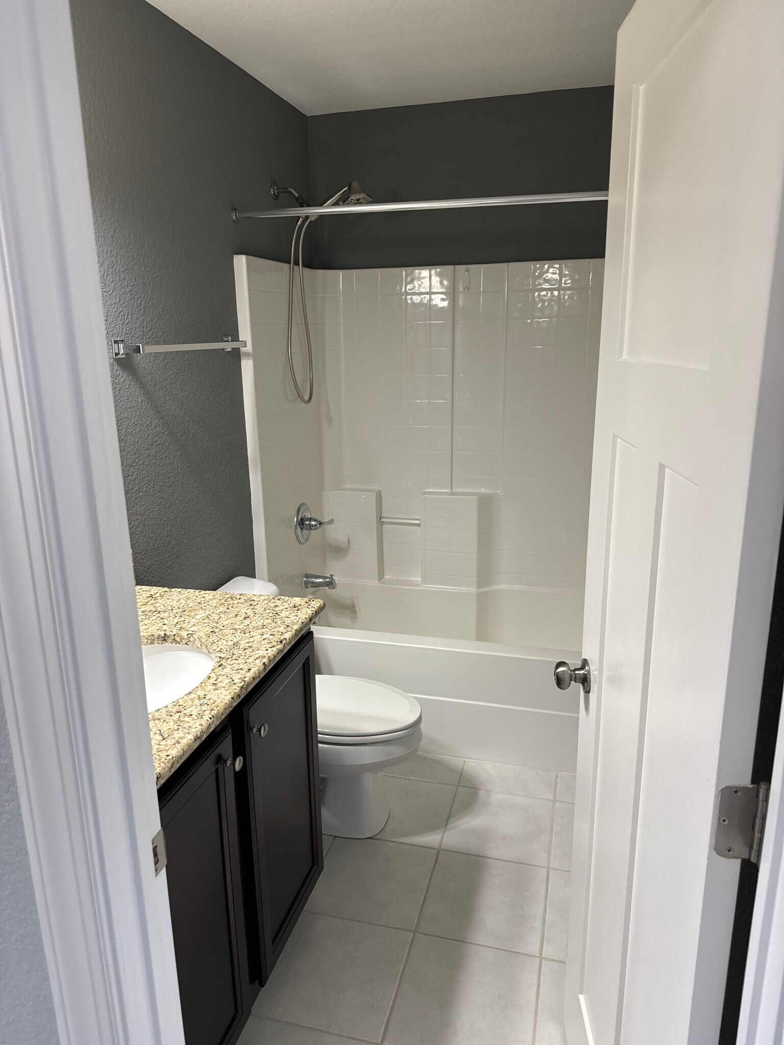 Upstairs full bathroom. - 611 Veery St