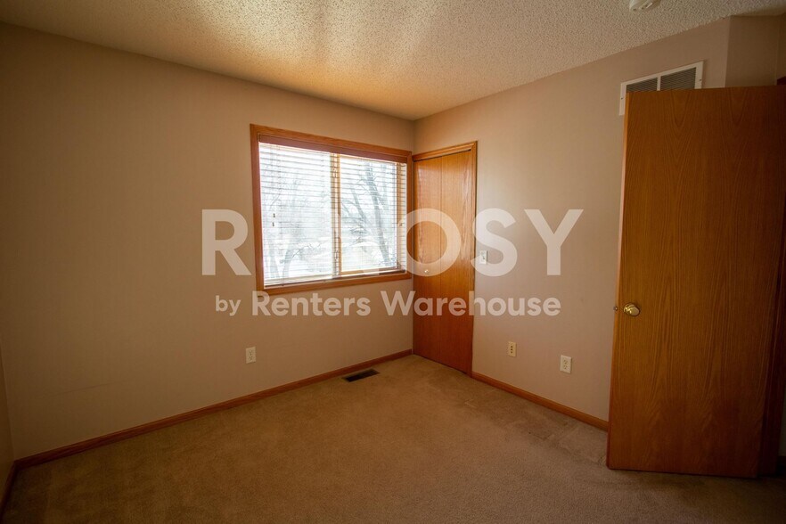 Building Photo - 16477 Timber Crest Dr SE