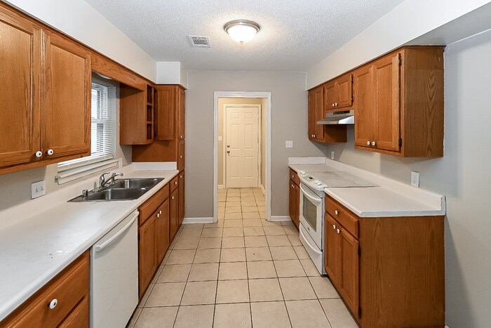 Building Photo - 13808 Wimbledon Loop