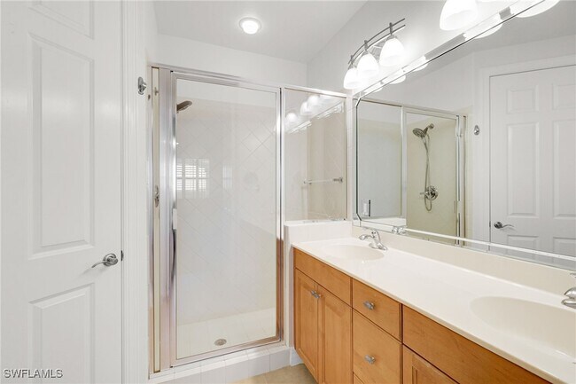 Building Photo - 10733 Mirasol Dr