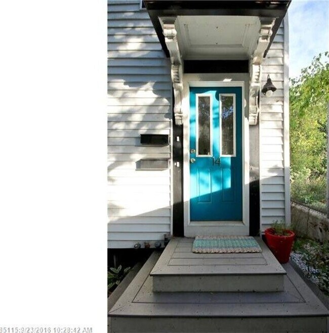 Building Photo - 14 Hamlin Ct