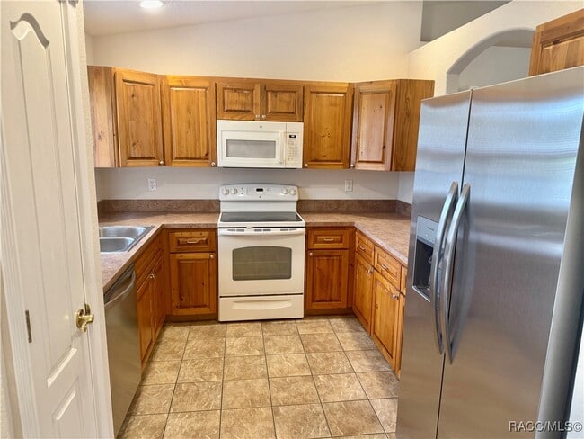 Building Photo - 5768 N Summerfield Point