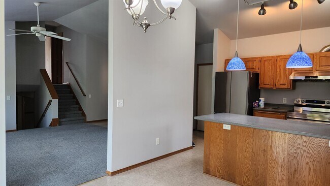 Building Photo - 5153 Oak Valley Dr