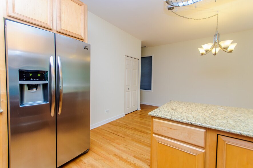 Building Photo - 1344 W Grenshaw St