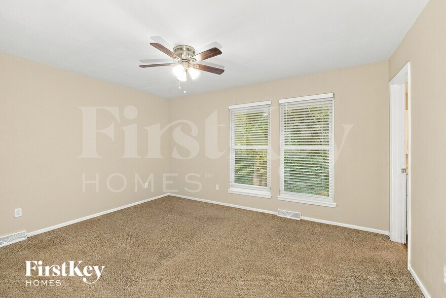 Building Photo - 2412 Bridger Dr