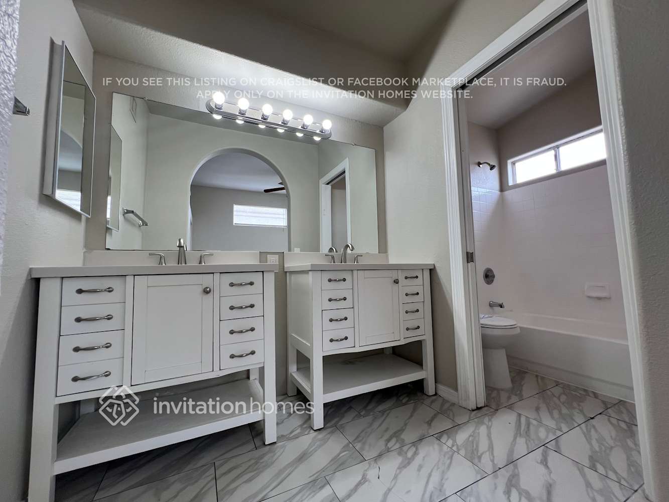 Building Photo - 5852 E Norwood St