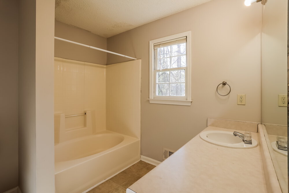 Building Photo - 550 Austin Bridge Rd