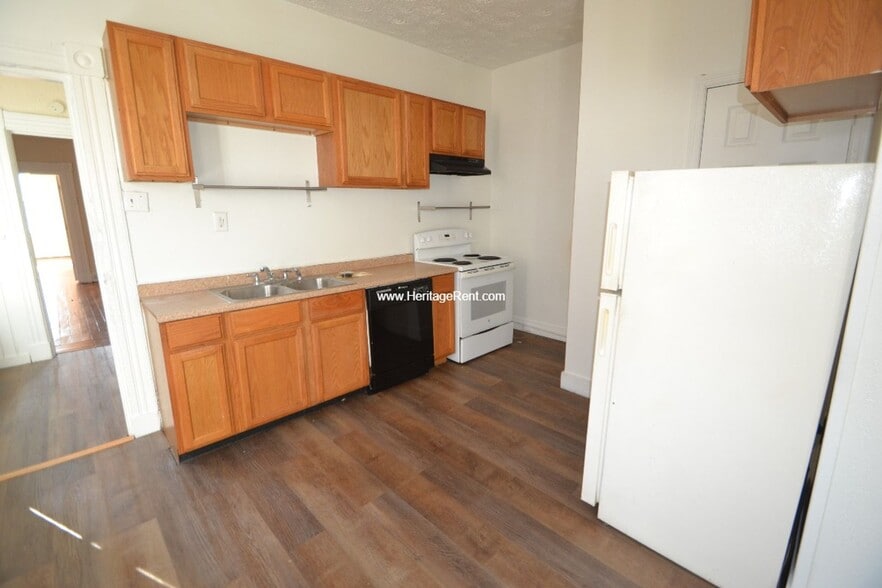 Building Photo - 1042 Marshall Ave