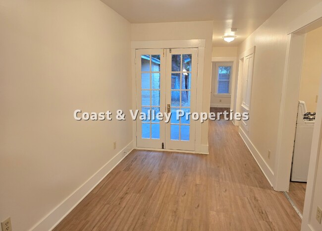 Building Photo - 120-122 N. Mildred Avenue, King City, CA 93930