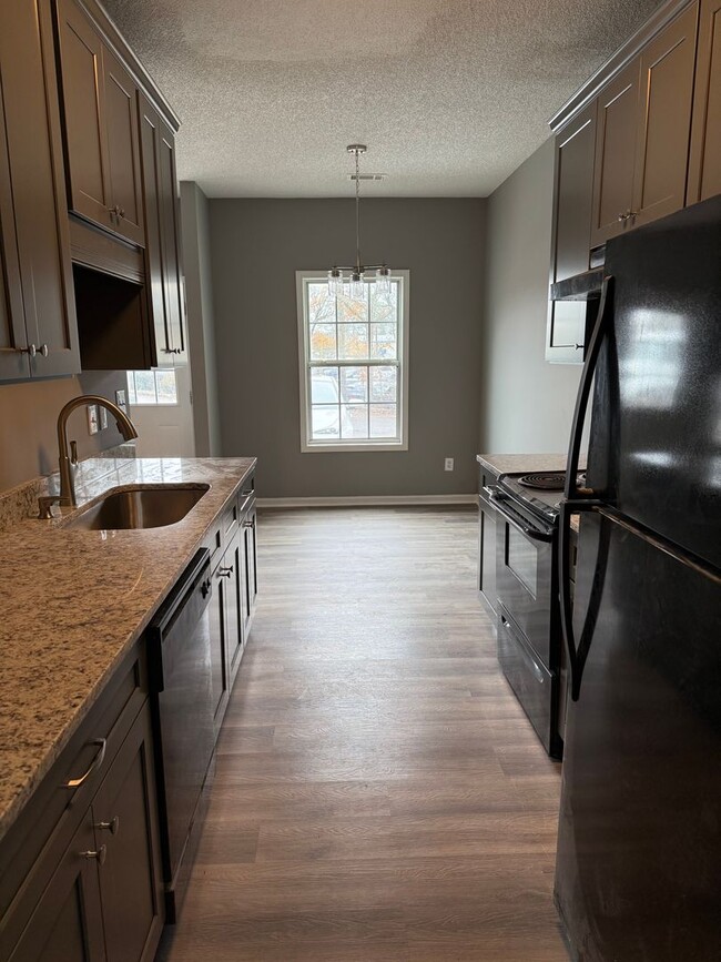 Building Photo - Newly Renovated 3 Bed/2.5 Bath in Riverdale