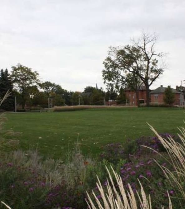 Building Photo - 744 S Front St