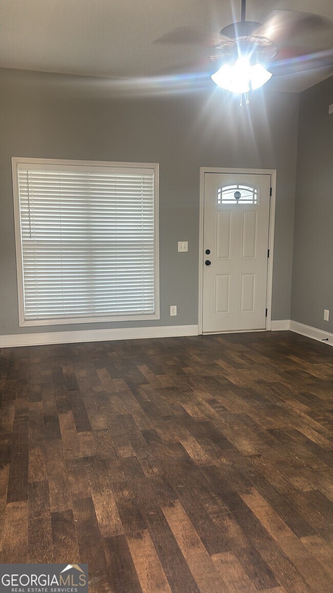 Building Photo - 303 S Charity Ln