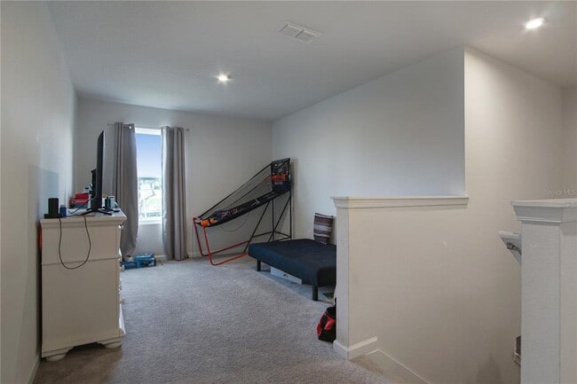 Building Photo - 181 Silver Maple Bend