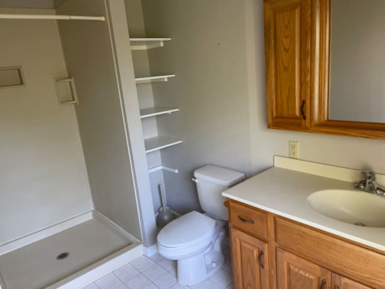 Building Photo - 17321 Amber Dr