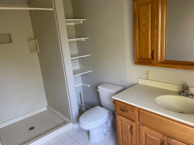 Building Photo - 17321 Amber Dr