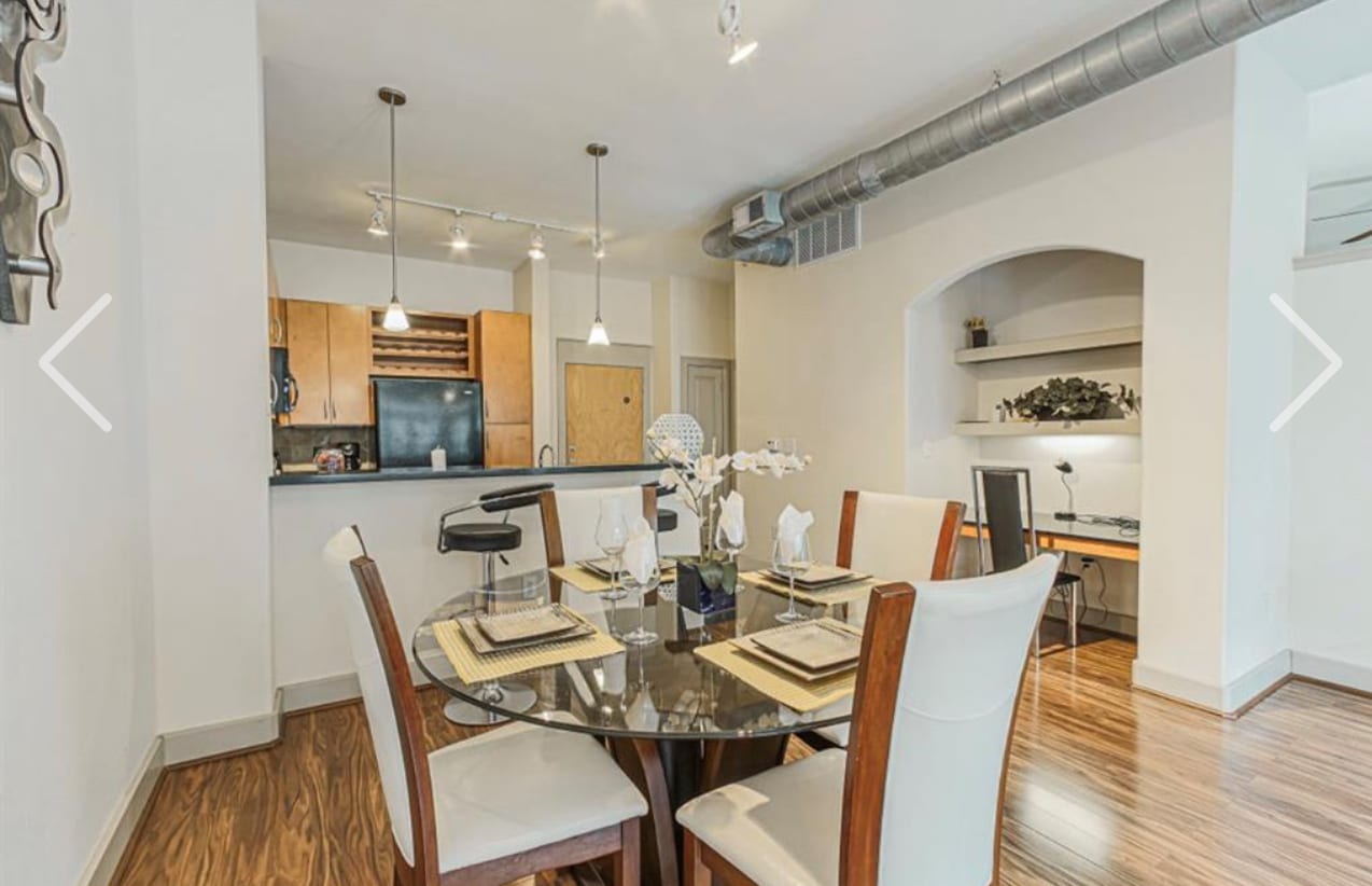 Building Photo - 1901 Post Oak Blvd