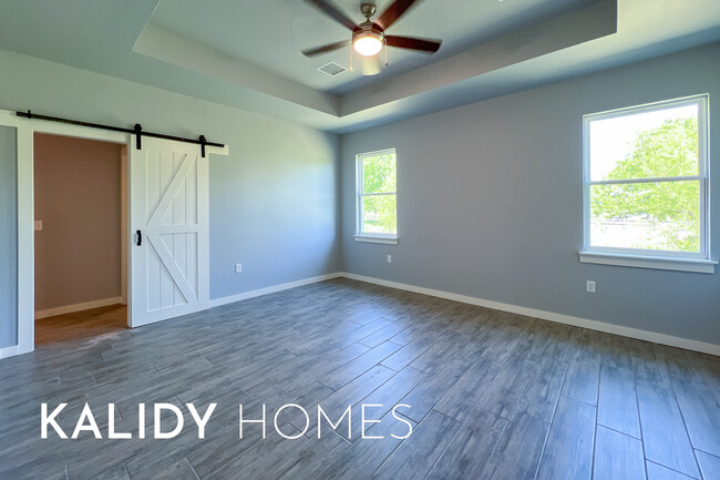 Building Photo - 202 Olde Ml Ct