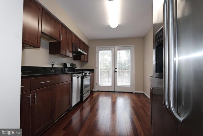 Building Photo - 203 Autumn Flower Ln