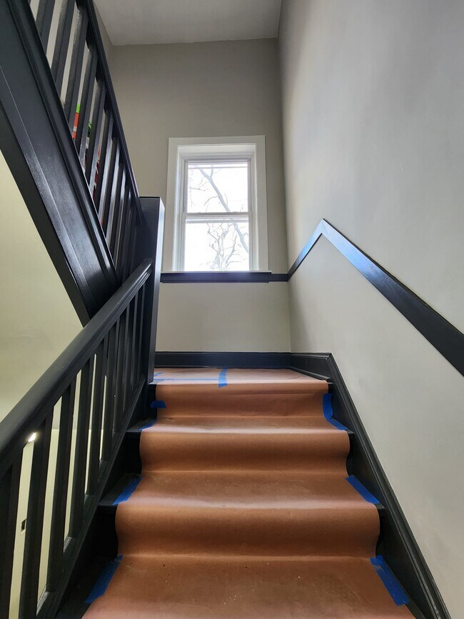 Building Photo - 8010 S Manistee Ave