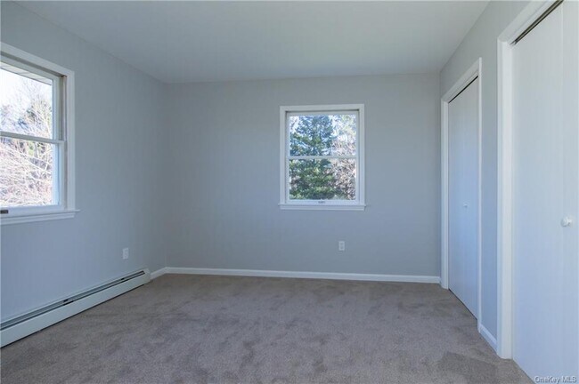 Building Photo - 264 NY-94