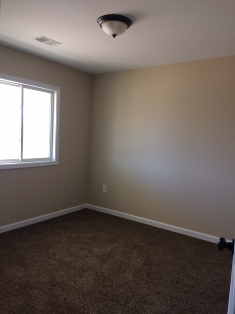 Building Photo - NEWER RANCH STYLE 2 BEDROOM DUPLEX HOMES FOR LEASE!