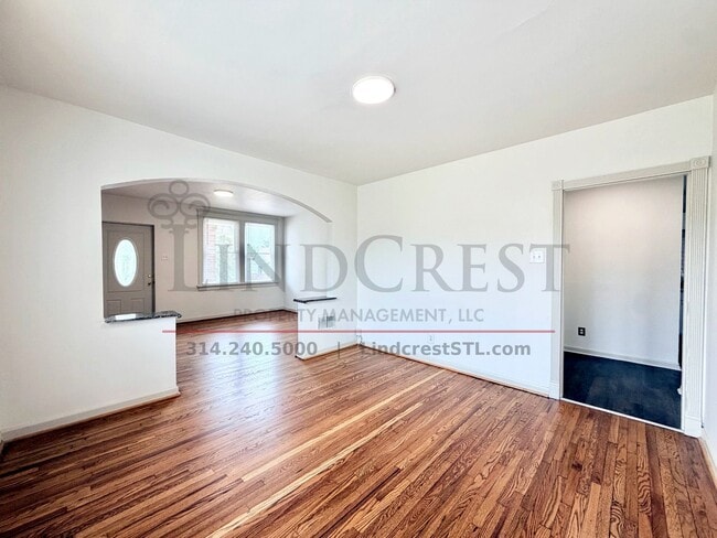 Building Photo - 4840 Gardenville Ave