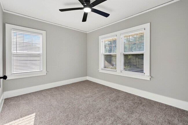 Building Photo - 4417 Poppleton Ave
