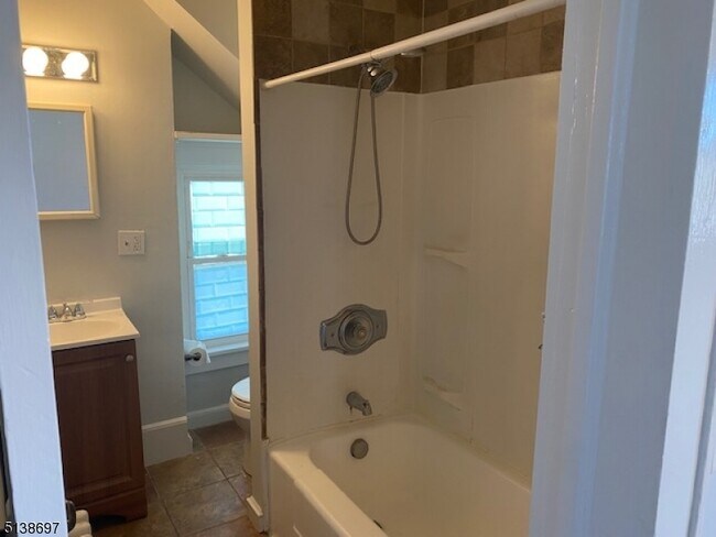 Building Photo - 45 Broad St