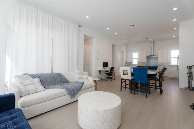 Building Photo - 2503 Indigo Mountain St