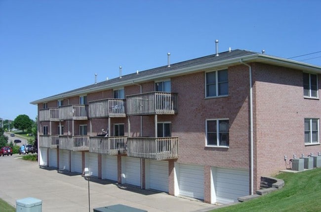 Building Photo - Westgate Manor & Westgate Villa
